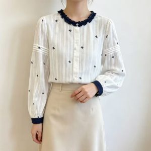 Plus Size Autumn Embroidered Lace Collar Long Sleeve Shirt for Women